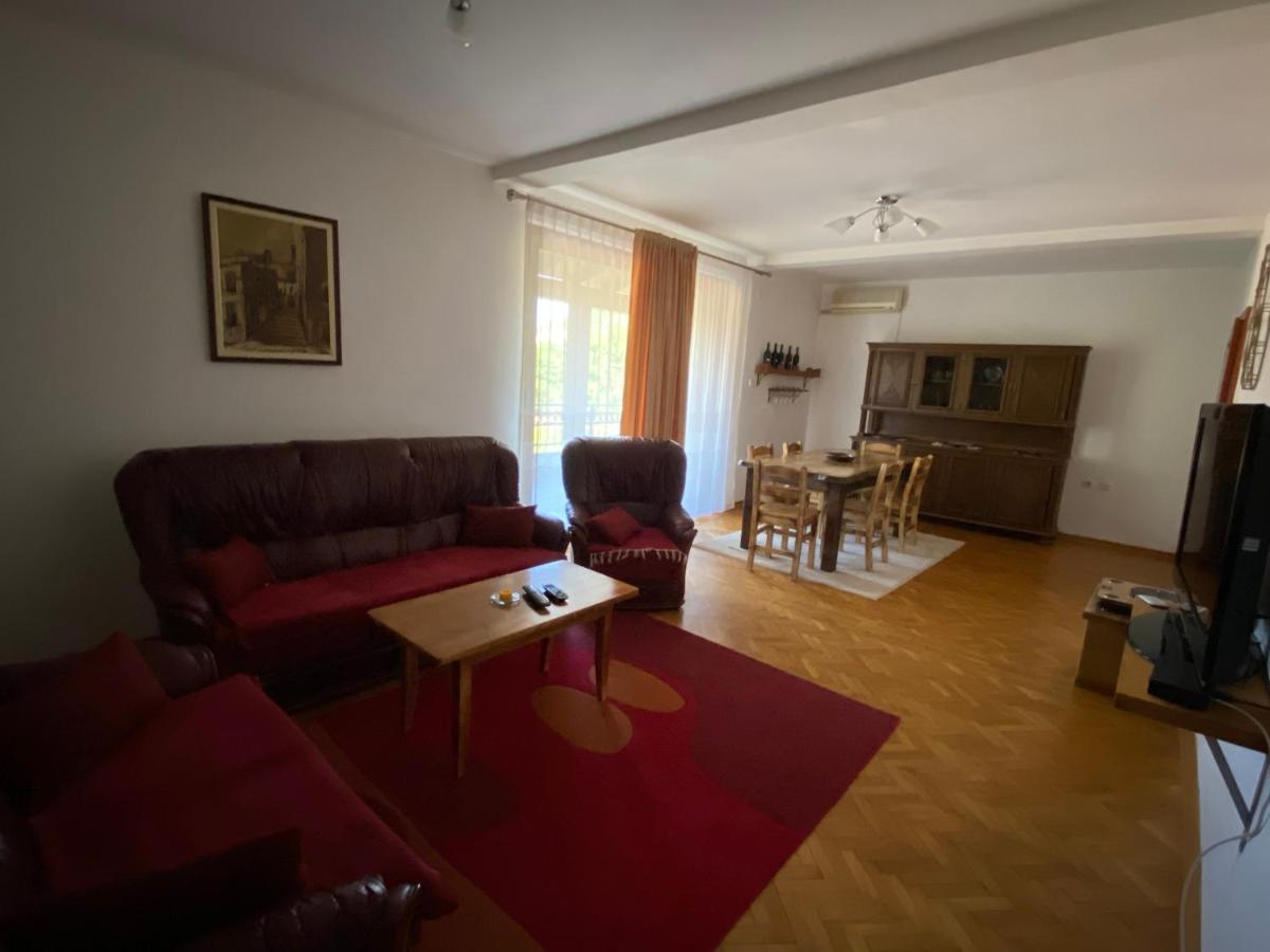 Guest House Radoman Virpazar Exteriör bild