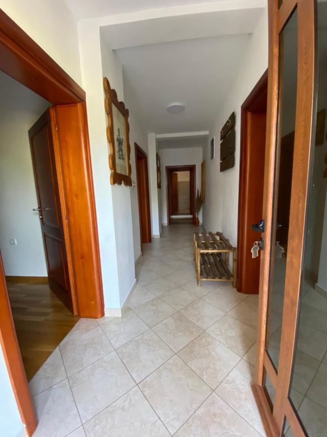 Guest House Radoman Virpazar Exteriör bild