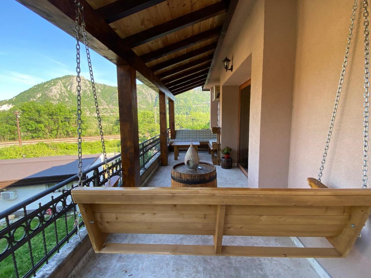 Guest House Radoman Virpazar Exteriör bild