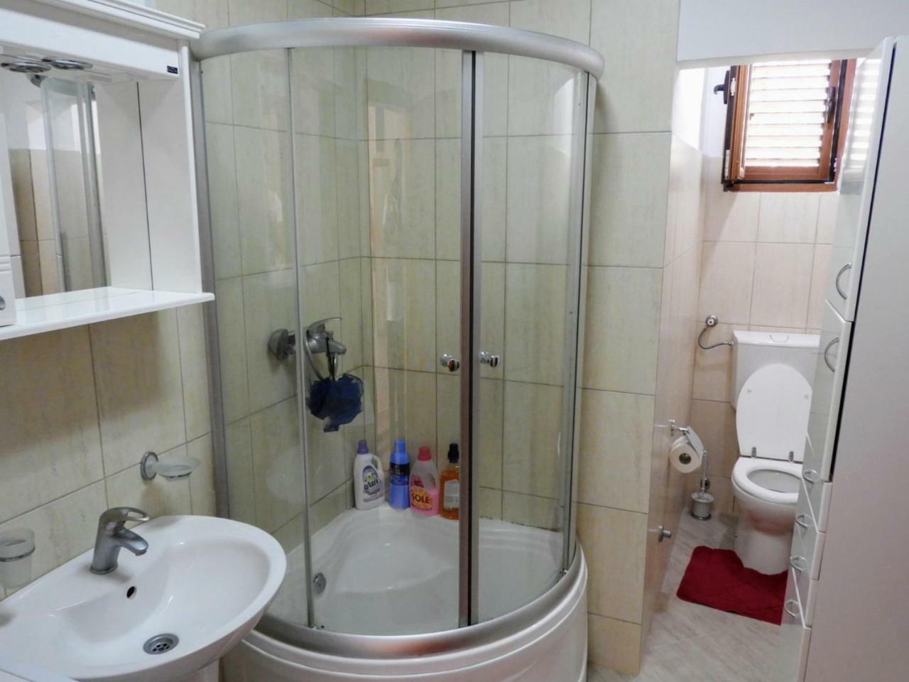 Guest House Radoman Virpazar Exteriör bild